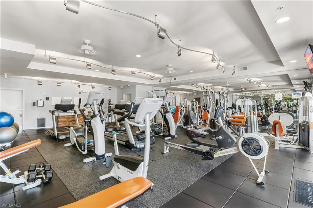 23191 Fashion DR # 8212