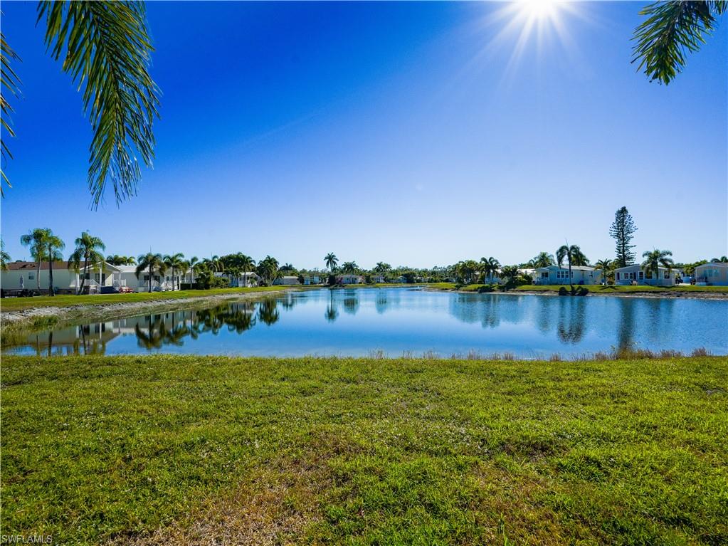 2048 Crystal Lake DR