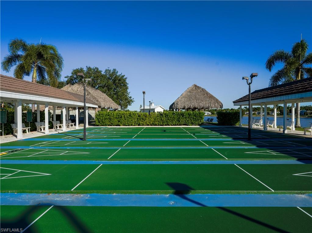 2048 Crystal Lake DR