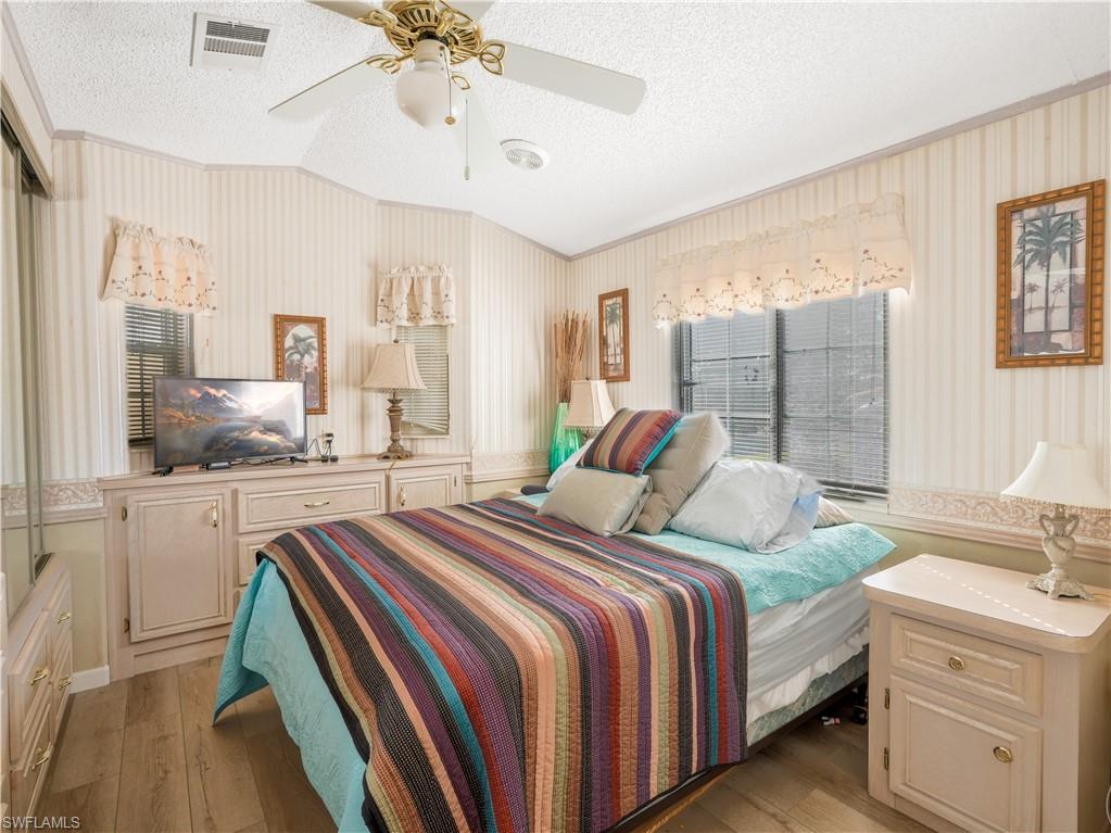 2048 Crystal Lake DR