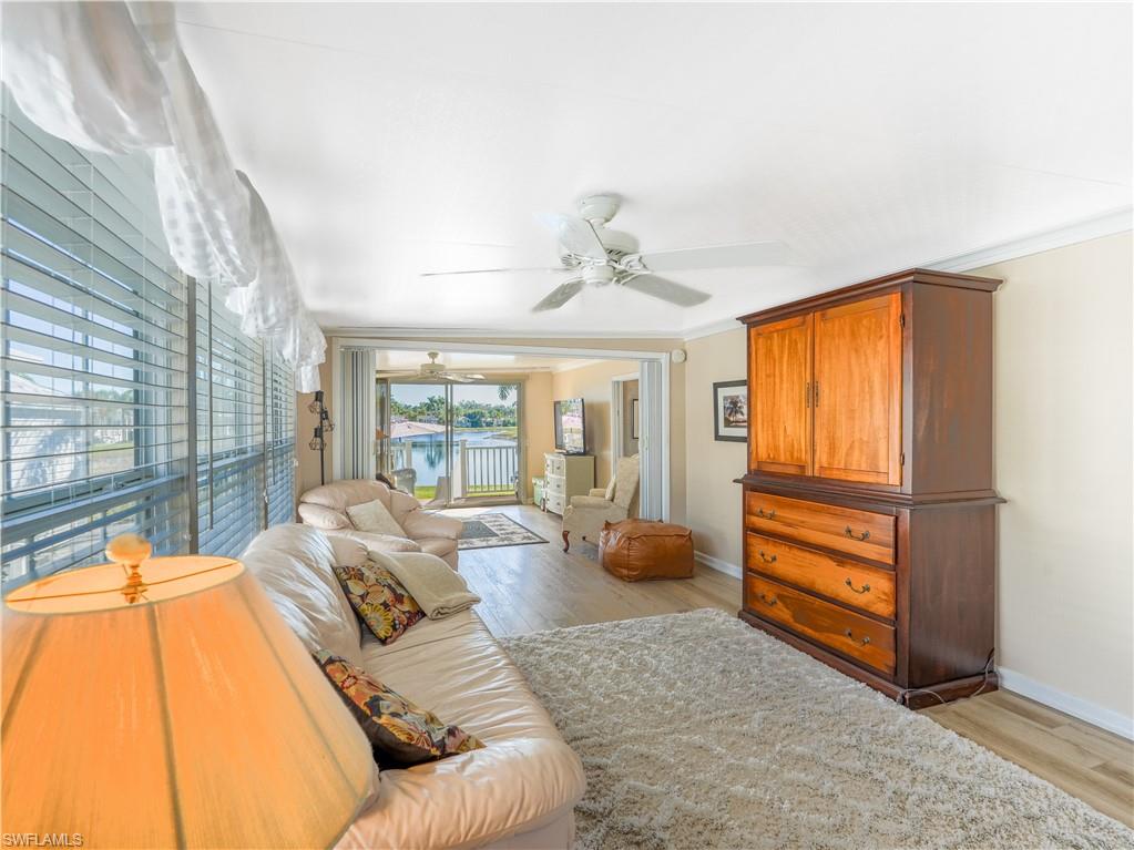 2048 Crystal Lake DR