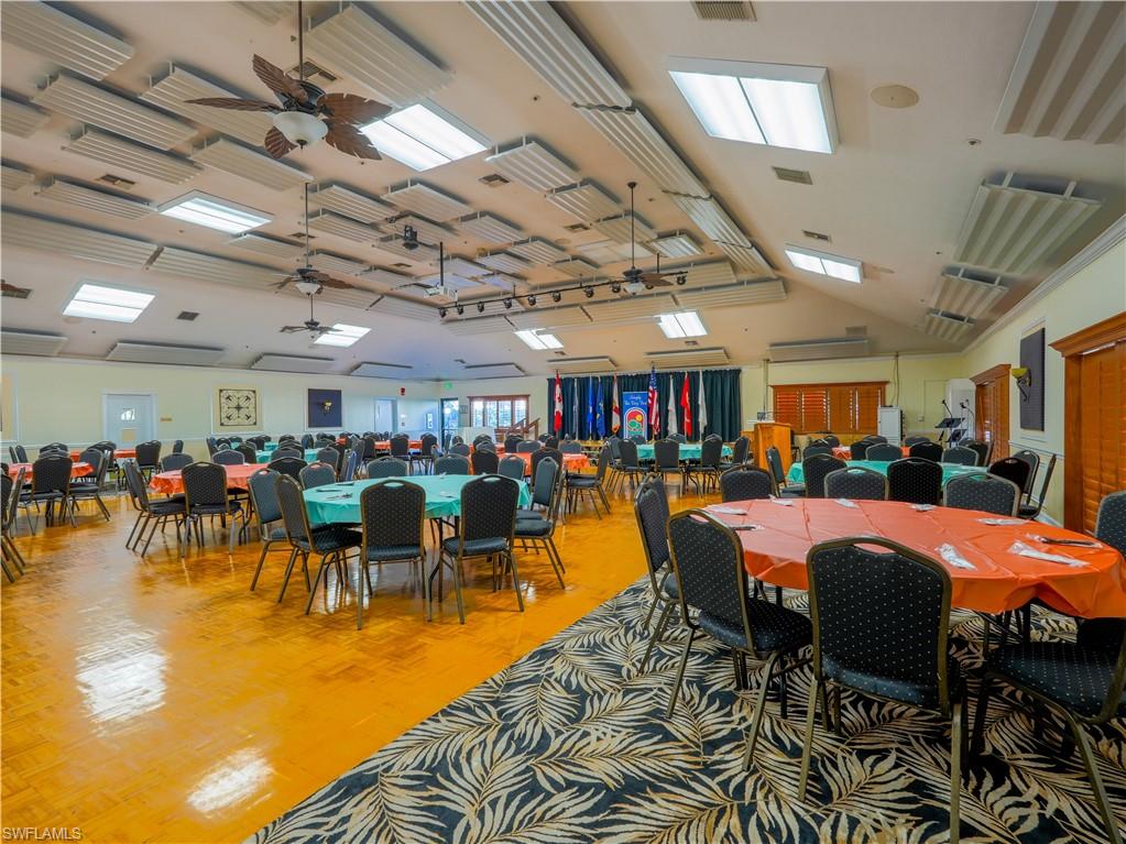 2048 Crystal Lake DR