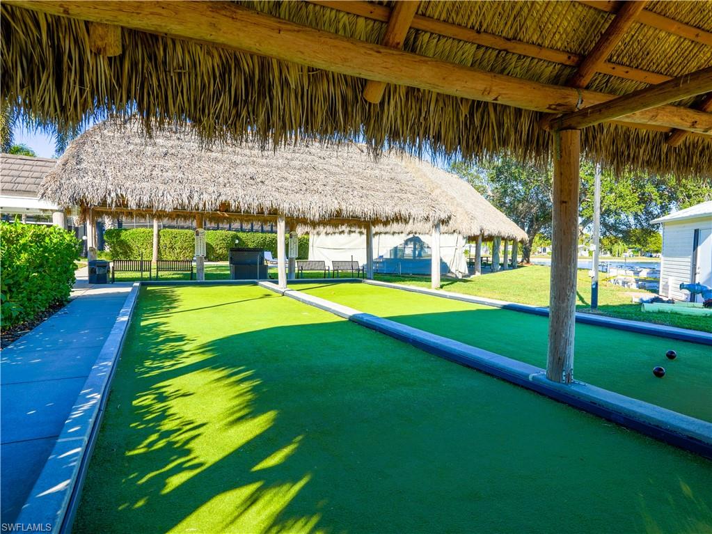 2048 Crystal Lake DR