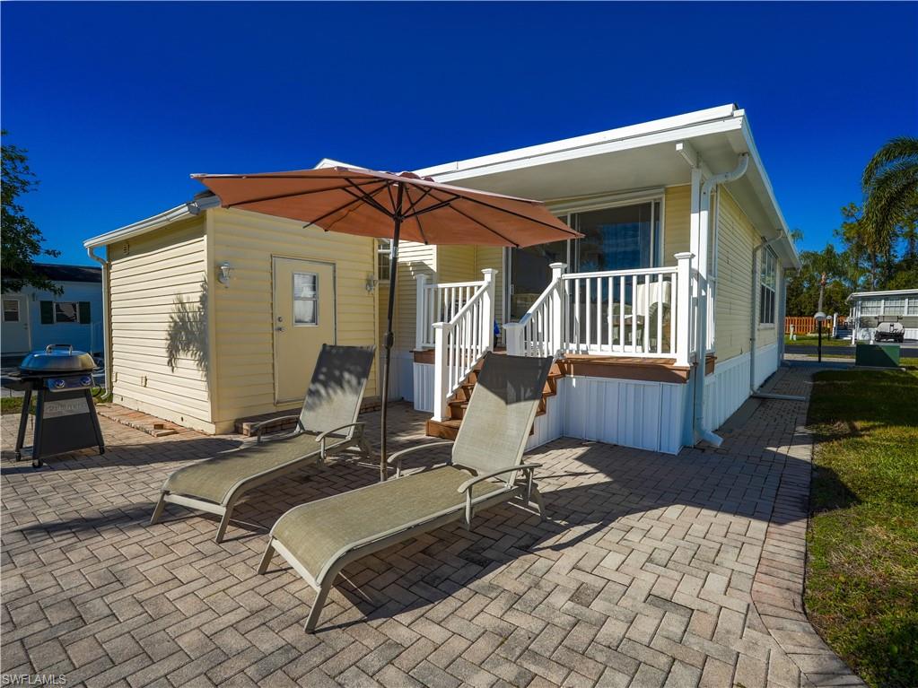 2048 Crystal Lake DR