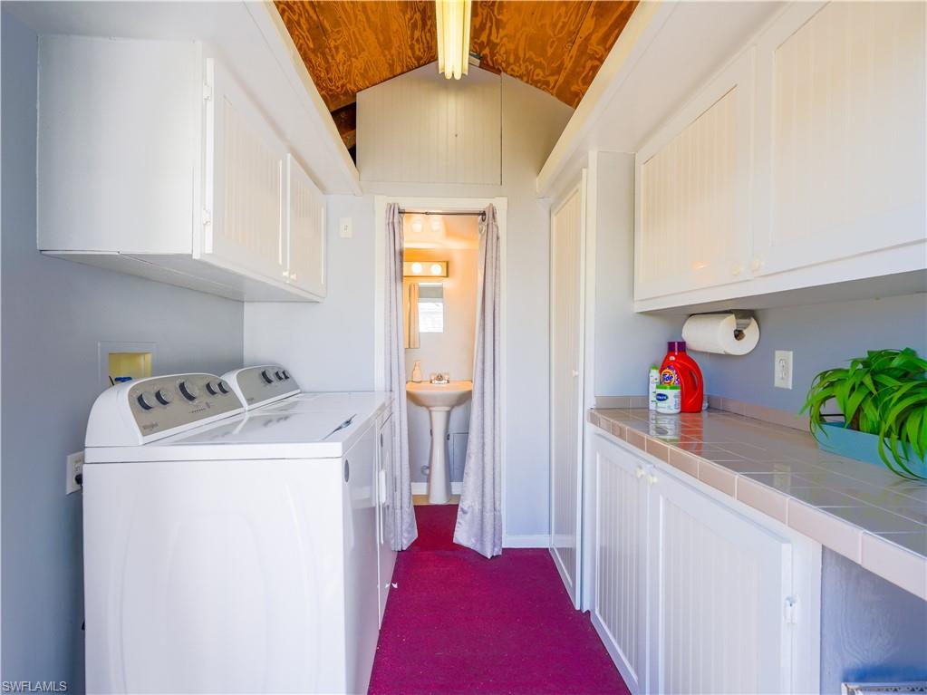 2048 Crystal Lake DR