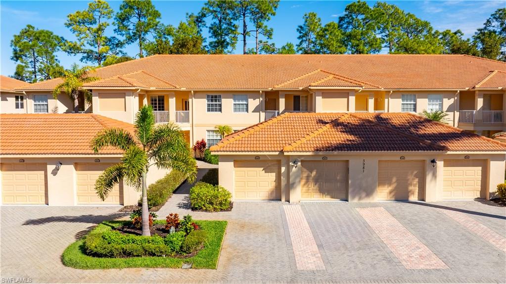 3981 Bishopwood CT E # 103