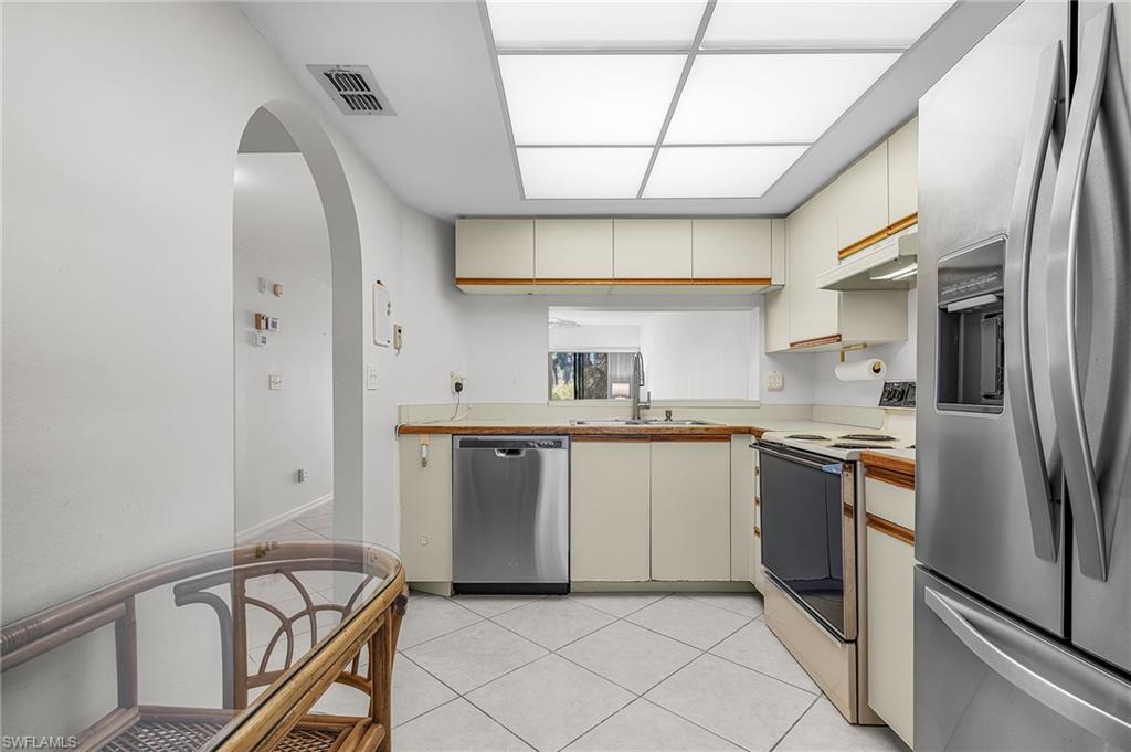 265 Deerwood CIR # 15