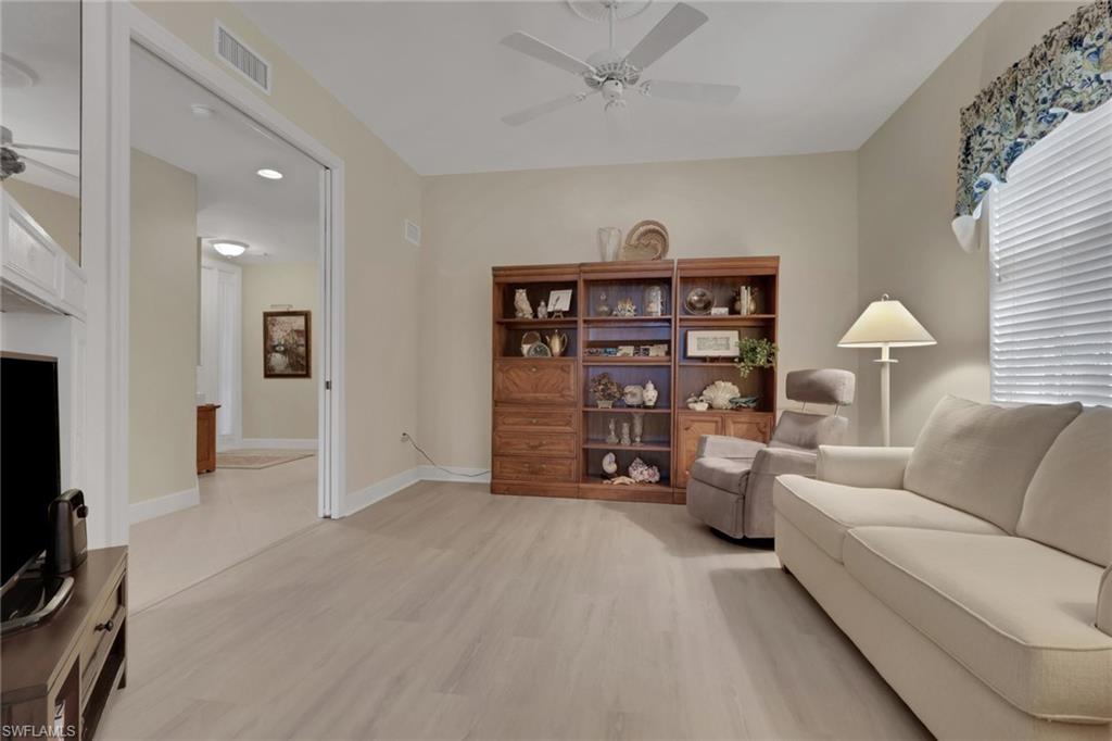 714 Regency Reserve CIR # 3201