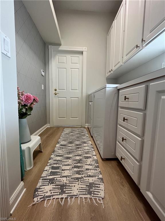 5477 Freeport LN
