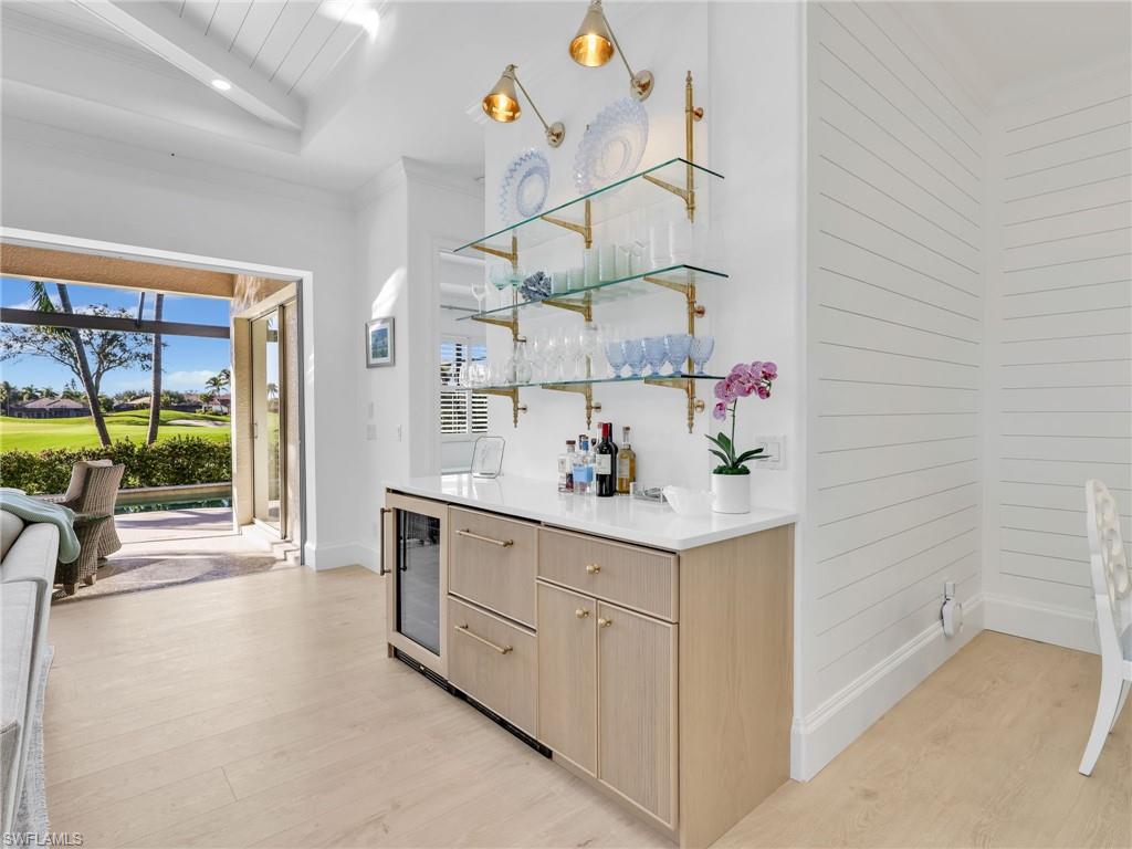 4304 Kensington High ST