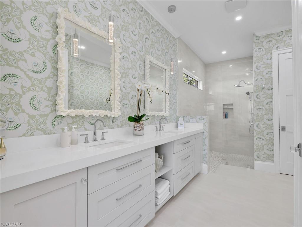 4304 Kensington High ST