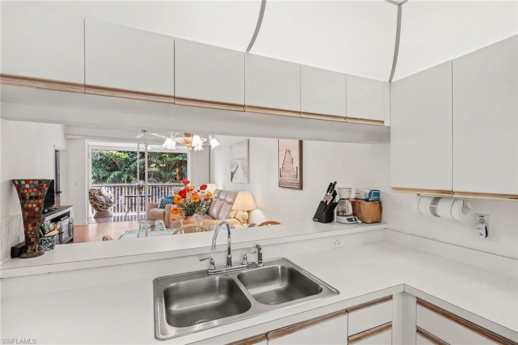 326 Bradstrom CIR # 201F