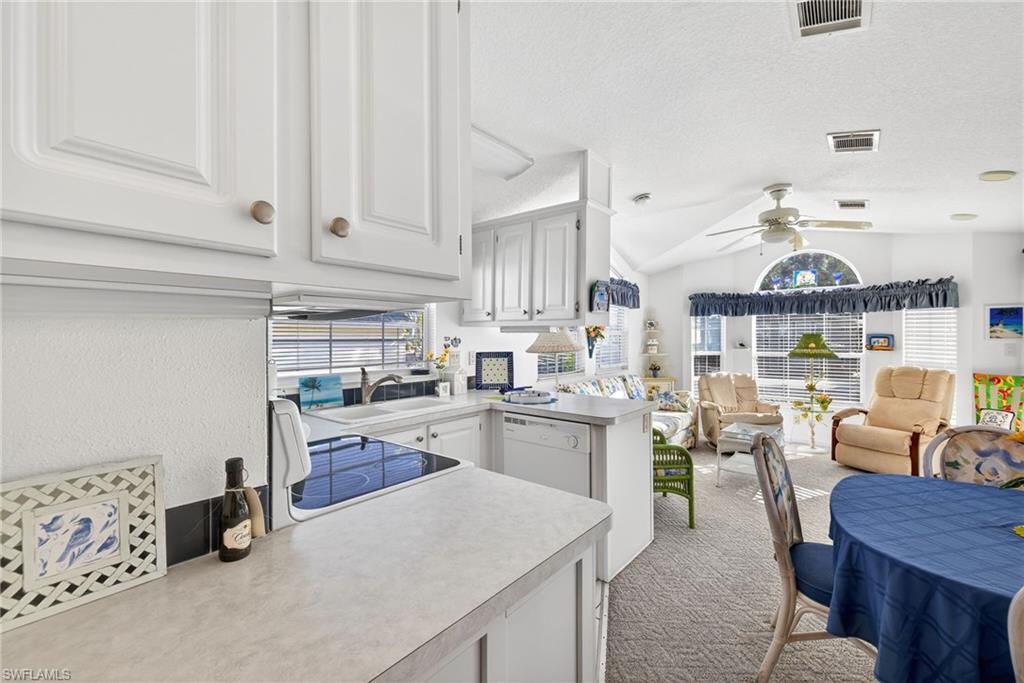 3131 Crystal Lake DR