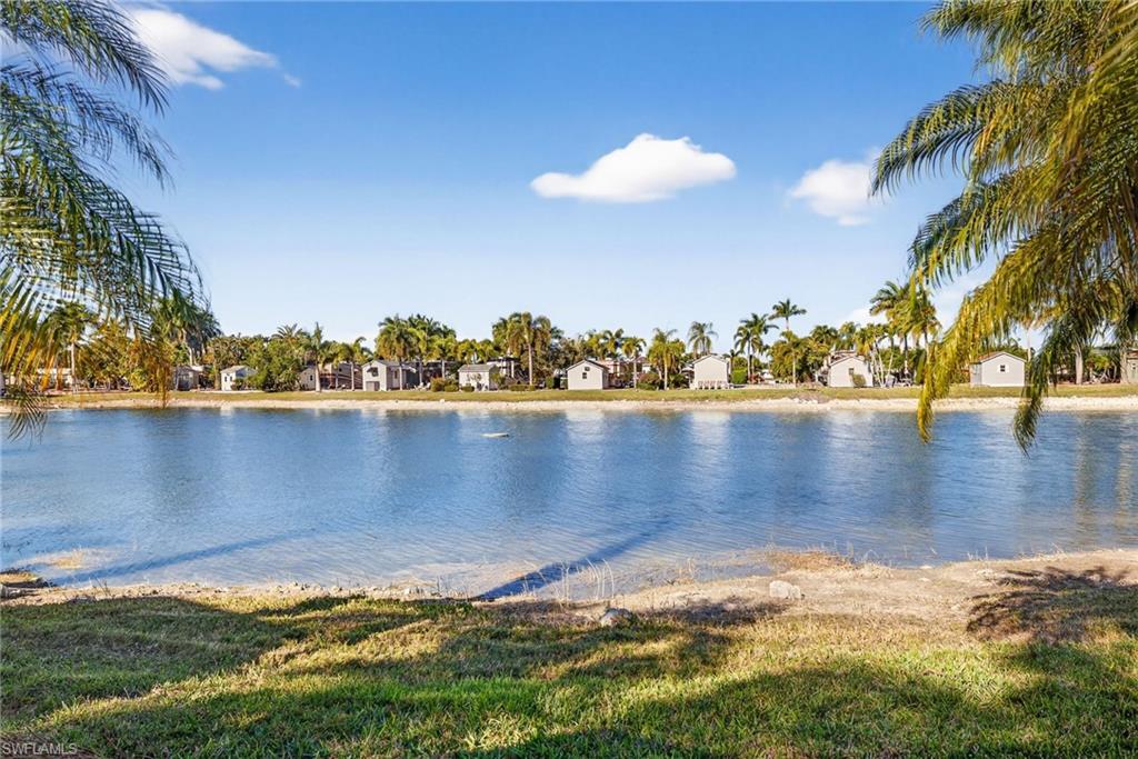 3131 Crystal Lake DR