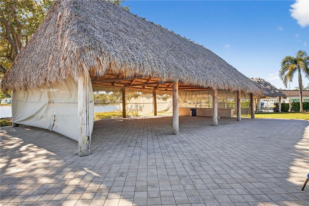 3131 Crystal Lake DR