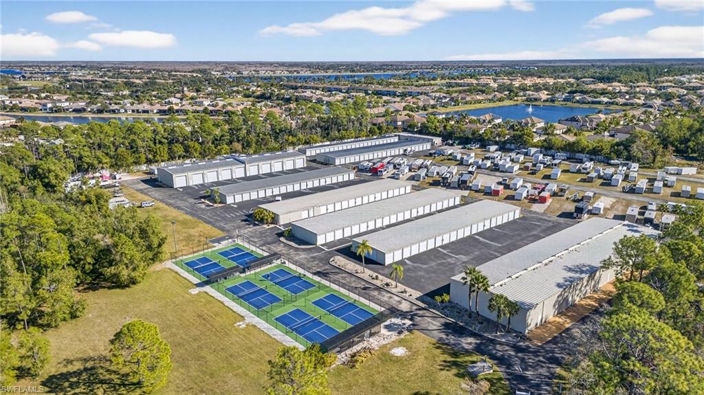 3131 Crystal Lake DR