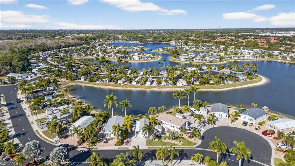 3131 Crystal Lake DR