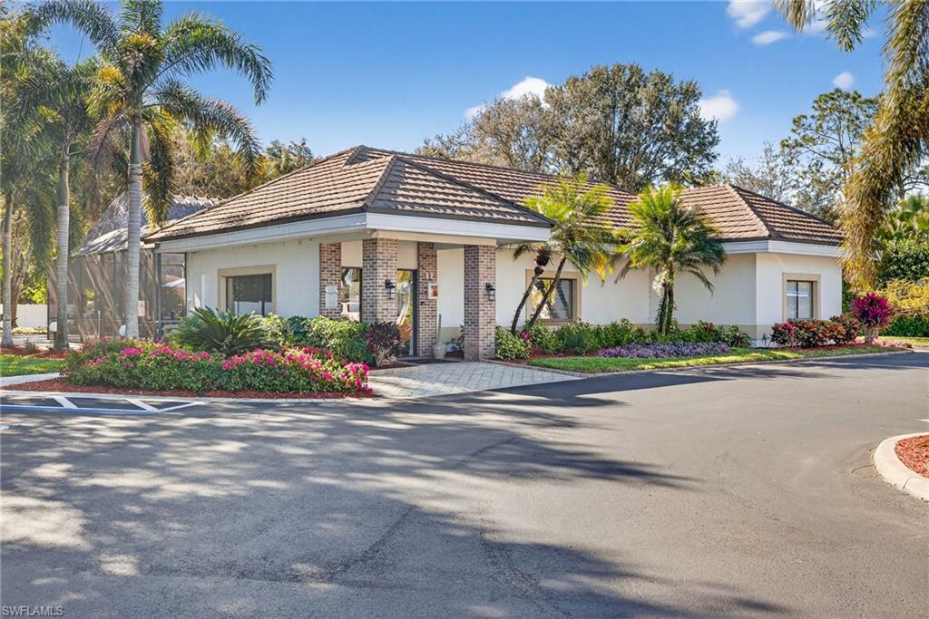 3131 Crystal Lake DR