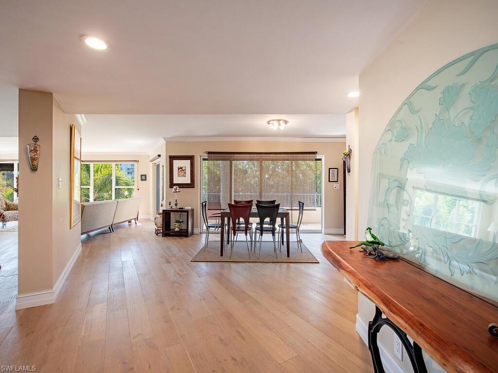 4451 Gulf Shore BLVD N # 304