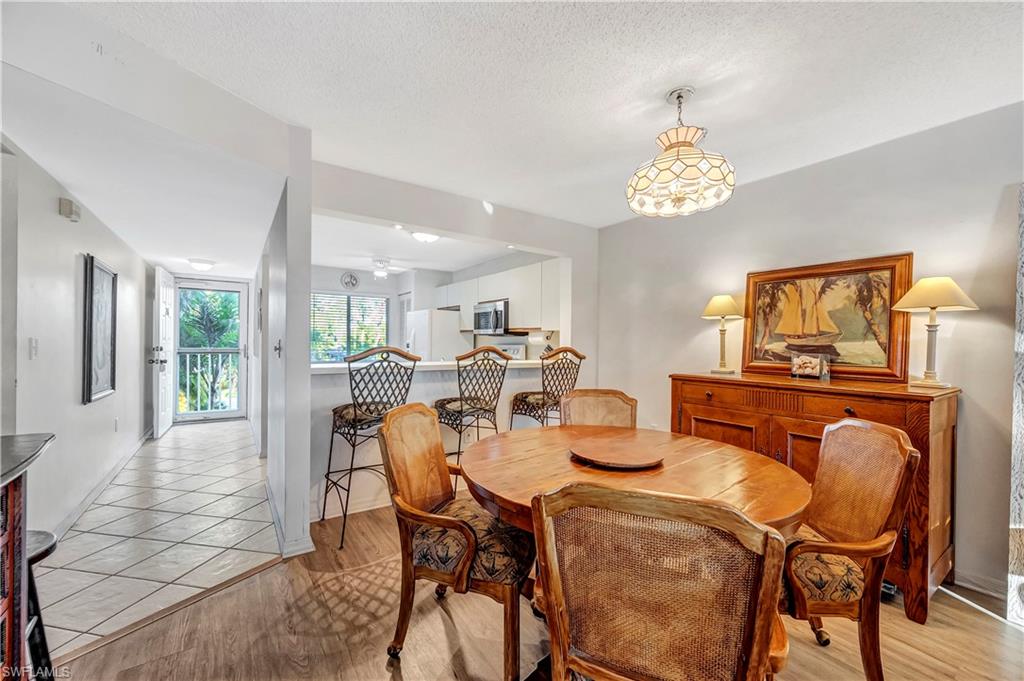 3072 Sandpiper Bay CIR # M206