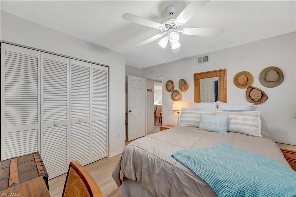 3072 Sandpiper Bay CIR # M206