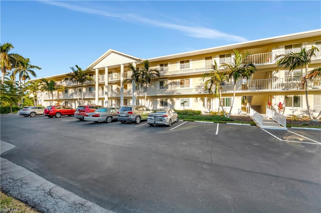 3072 Sandpiper Bay CIR # M206