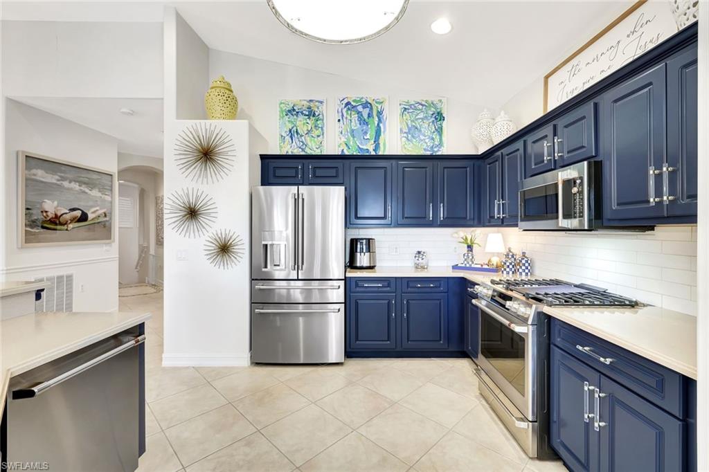 11089 Harbour Yacht CT # 3