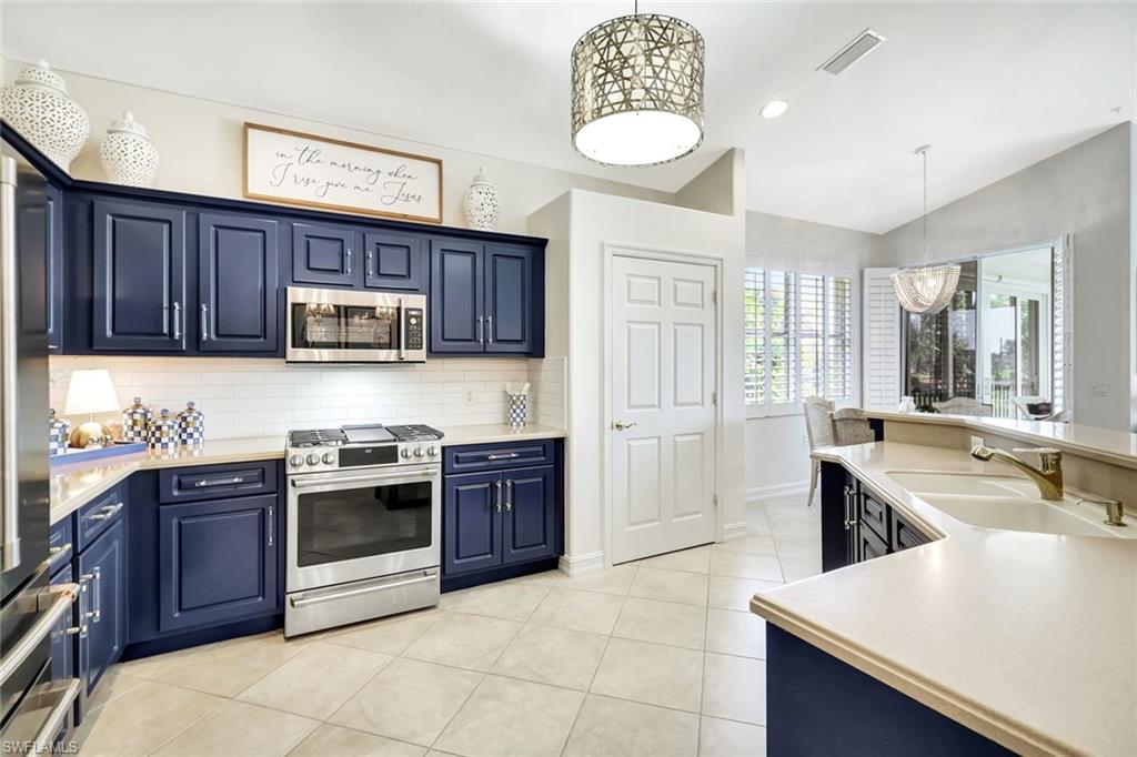 11089 Harbour Yacht CT # 3