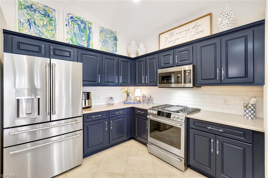 11089 Harbour Yacht CT # 3