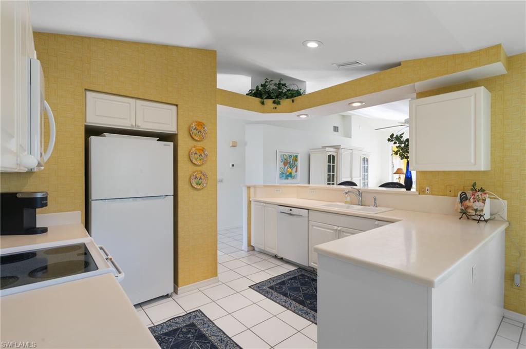 768 Wiggins Lake DR # 202