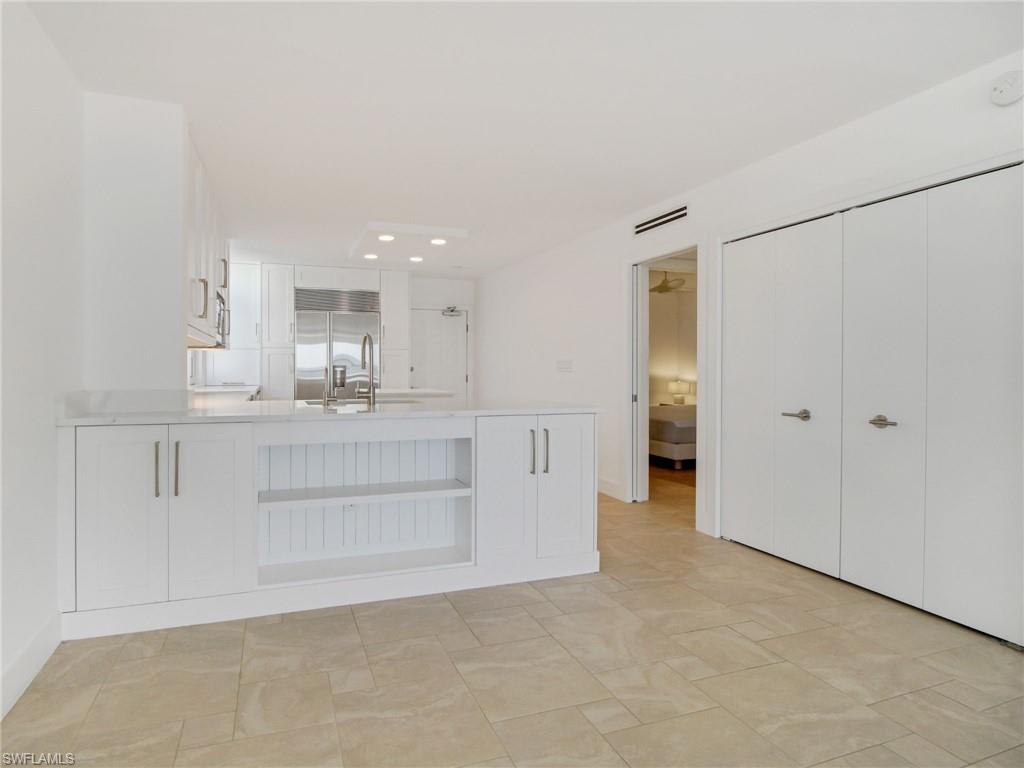 9415 Gulf Shore DR # 102