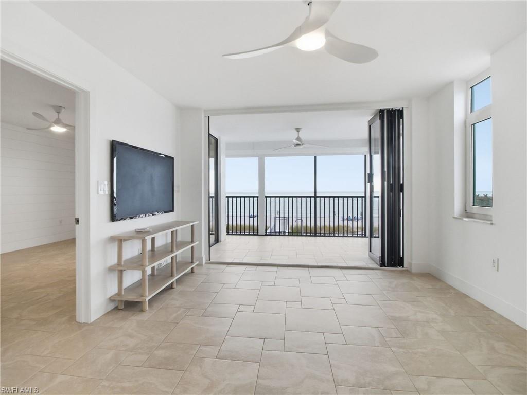 9415 Gulf Shore DR # 102
