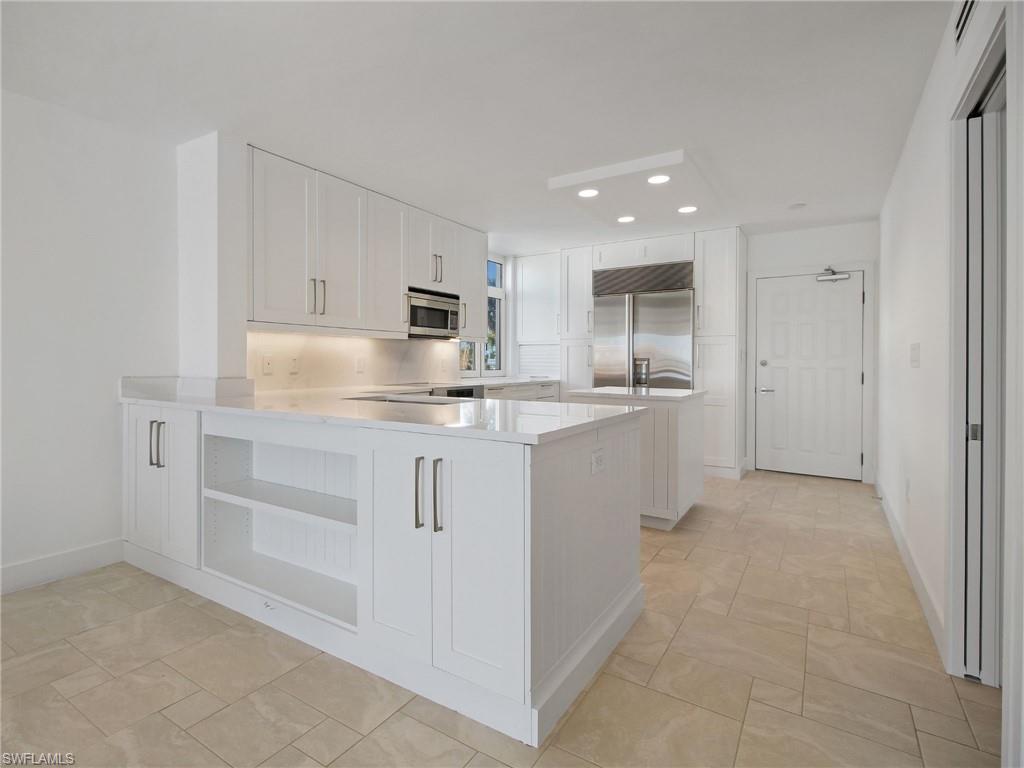 9415 Gulf Shore DR # 102