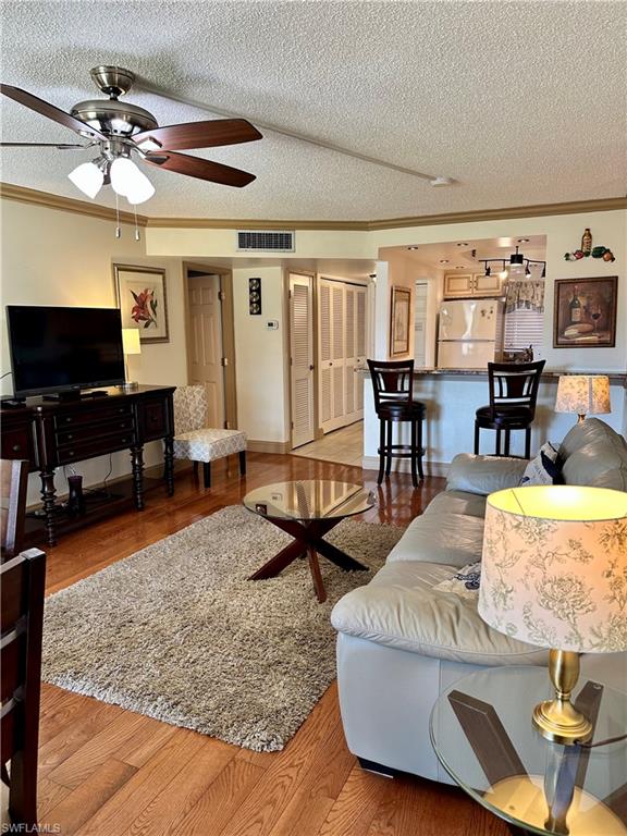 190 Turtle Lake CT # 202