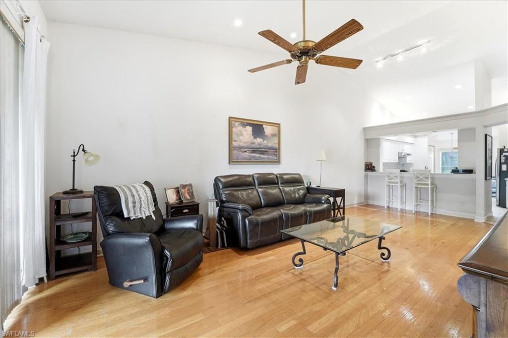 1827 W Crown Pointe BLVD