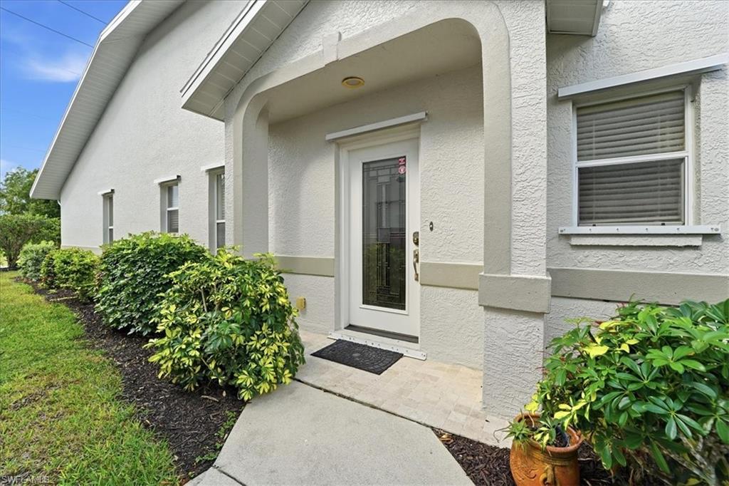 1827 W Crown Pointe BLVD