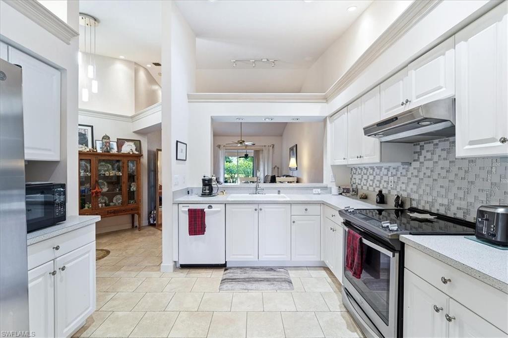 1827 W Crown Pointe BLVD