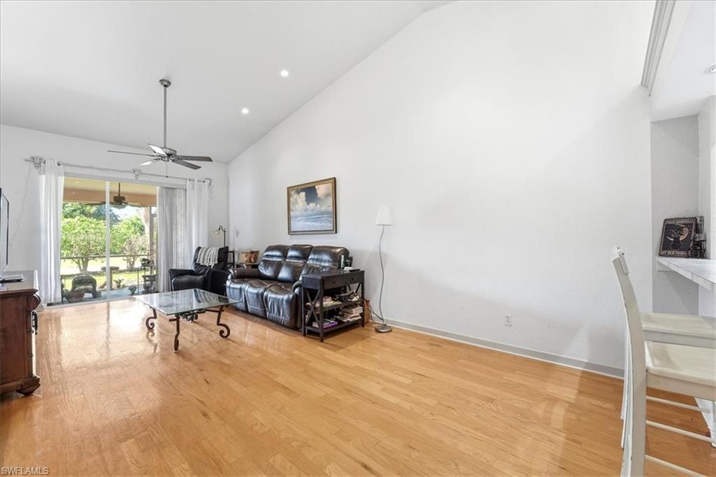 1827 W Crown Pointe BLVD