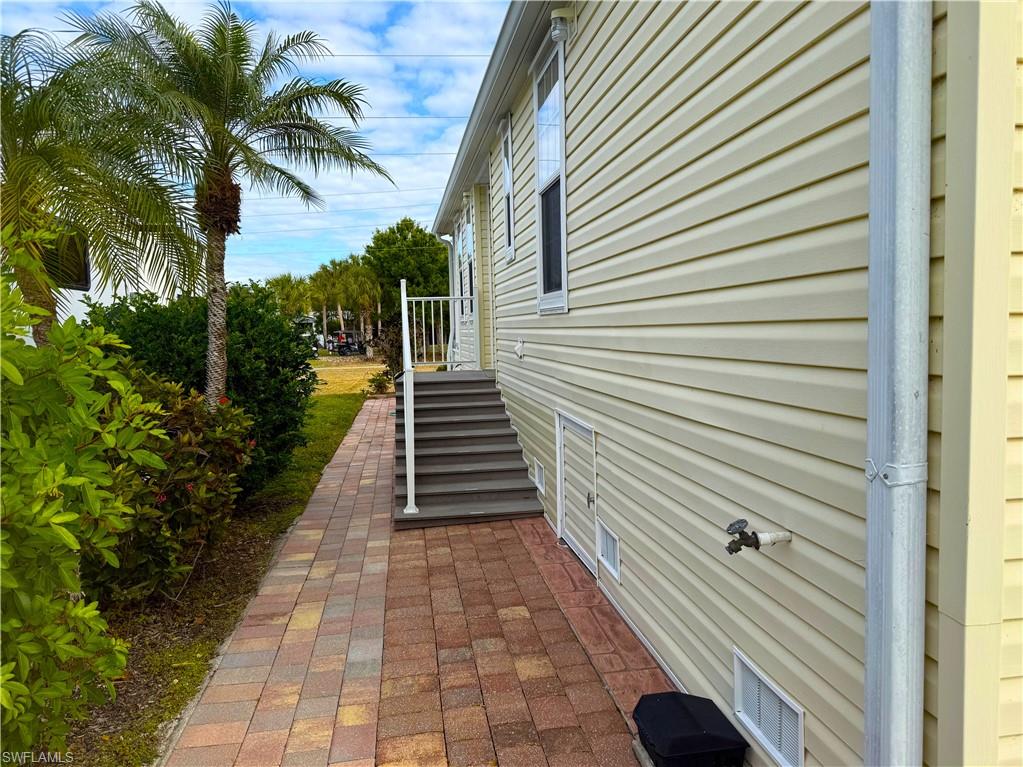 1631 Diamond Lake CIR