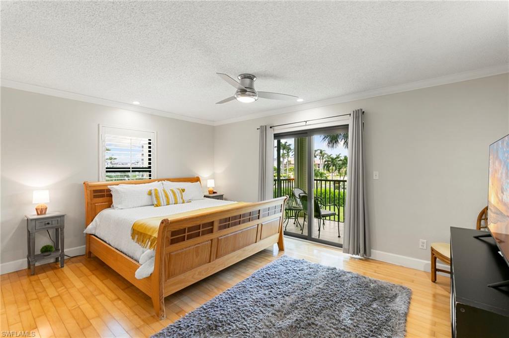 960 Swallow AVE # 203