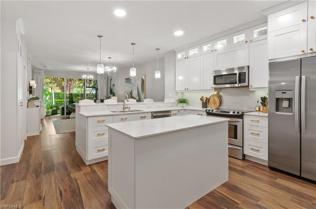 10020 Heather LN 901