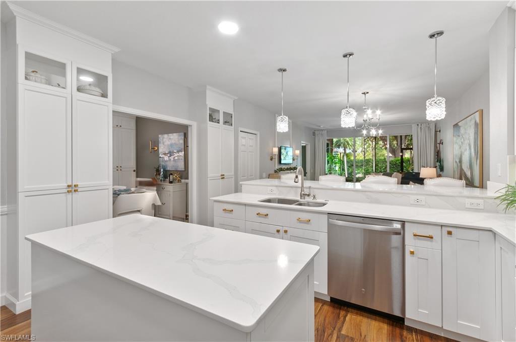 10020 Heather LN 901