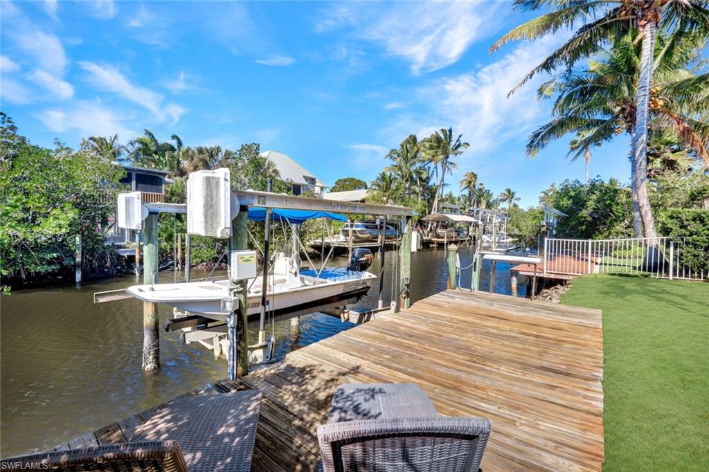 1285 Grand Canal DR
