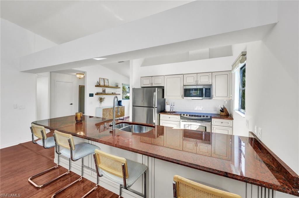 1285 Grand Canal DR