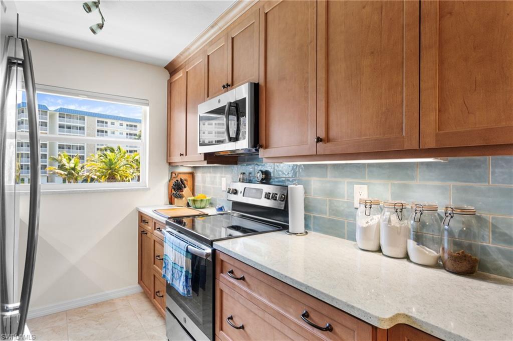 25720 Hickory BLVD # B Unit: 216 B