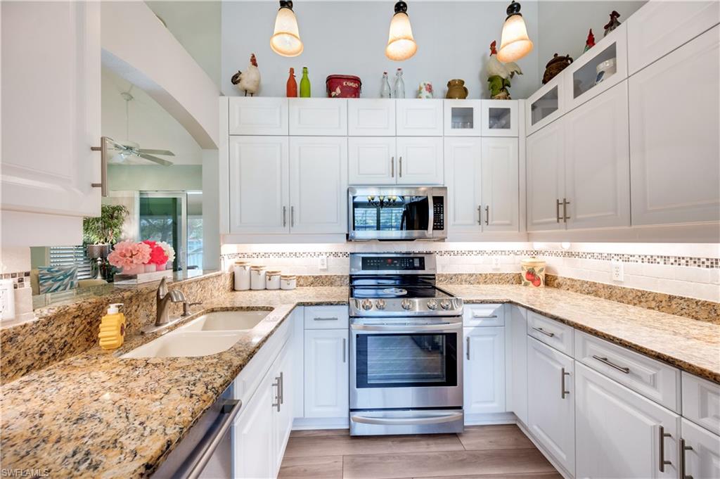 6810 Huntington Lakes CIR # 201