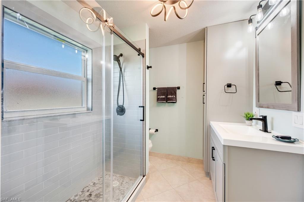 6810 Huntington Lakes CIR # 201