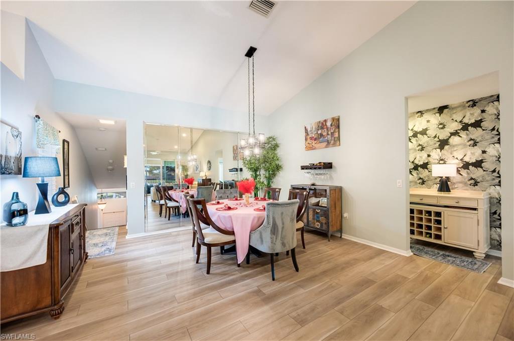 6810 Huntington Lakes CIR # 201