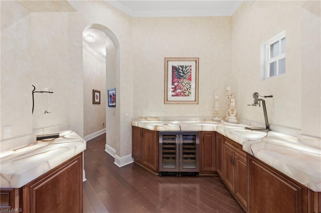 4415 Club Estates DR