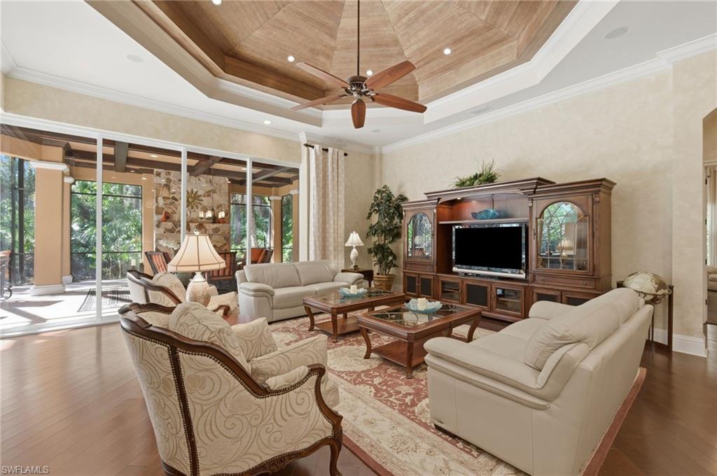 4415 Club Estates DR